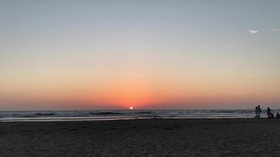 To The Middle Of Nowhere Front Cover