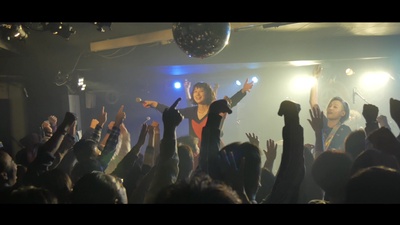 Raise your hands (Live at 町田CLASSIX, 2018)のジャケット写真