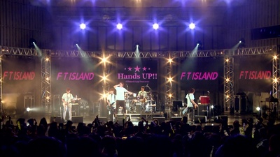 Troublemaker (Live-2010 Zepp Tour -Hands UP!!-@Hibiya Open-Air Concert Hall, Tokyo) Front Cover
