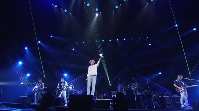 Shinin' On (Live-2015 Arena Tour -5.....GO-@Yokohama Arena, Kanagawa)のジャケット写真