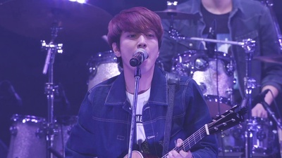 Love Light (Live-FNC KINGDOM 2013-2017 -OUR VOICES Ⅱ-)のジャケット写真