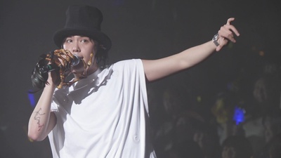 BEAT IT (Live 2013 FNC KINGDOM -Fantastic & Crazy-Part1@Nippon Budokan, Tokyo)のジャケット写真