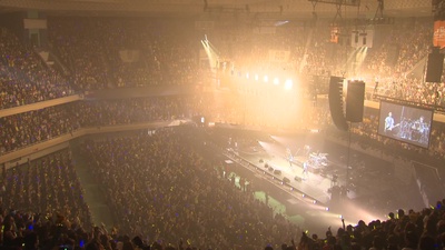 I wish (Live 2013 FNC KINGDOM -Fantastic & Crazy-Part1@Nippon Budokan, Tokyo)のジャケット写真