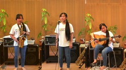 Kitte no nai okurimono (Vocal, Saxopone, Guitar)