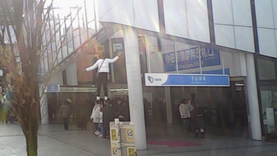 20130122 (I had to live while losing my mother little by little.) Front Cover